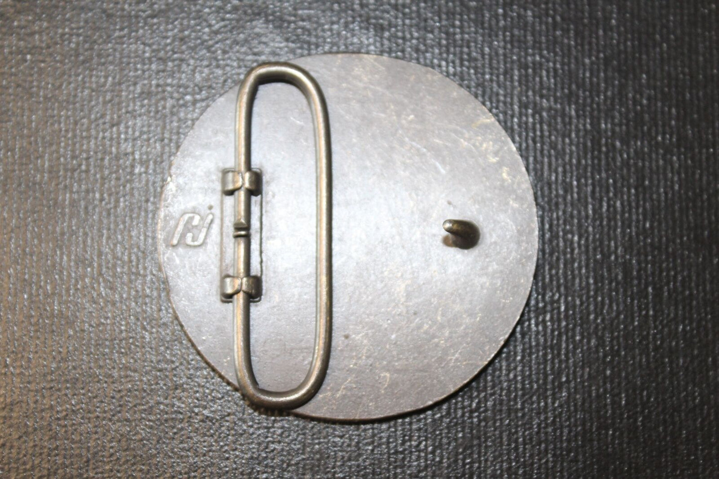 4TH RECRUITING  BRIGADE  BELT BUCKLE US ARMY   Signed RJ