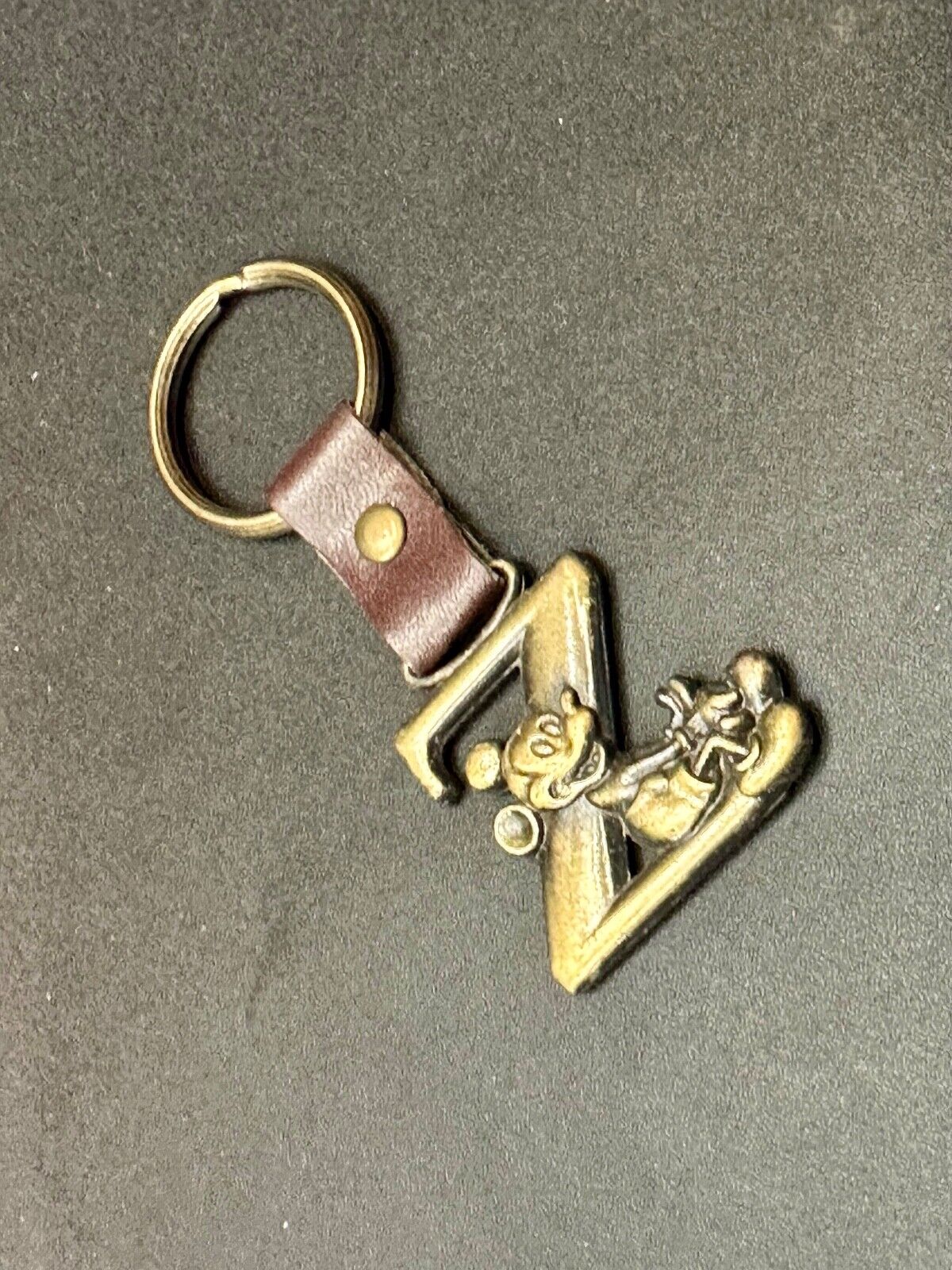 VINTAGE LETTER INITIAL Z MICKEY MOUSE DISNEY KEYCHAIN BRASS and LEATHER FOB