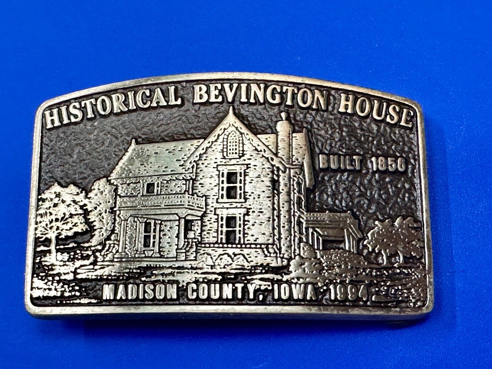 Vintage Historical Bevington House Madison County Iowa commemorative belt buckle