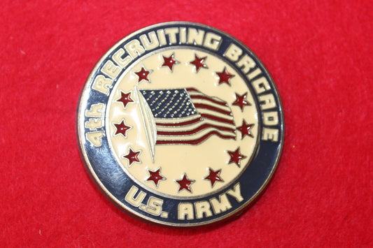 4TH RECRUITING  BRIGADE  BELT BUCKLE US ARMY   Signed RJ
