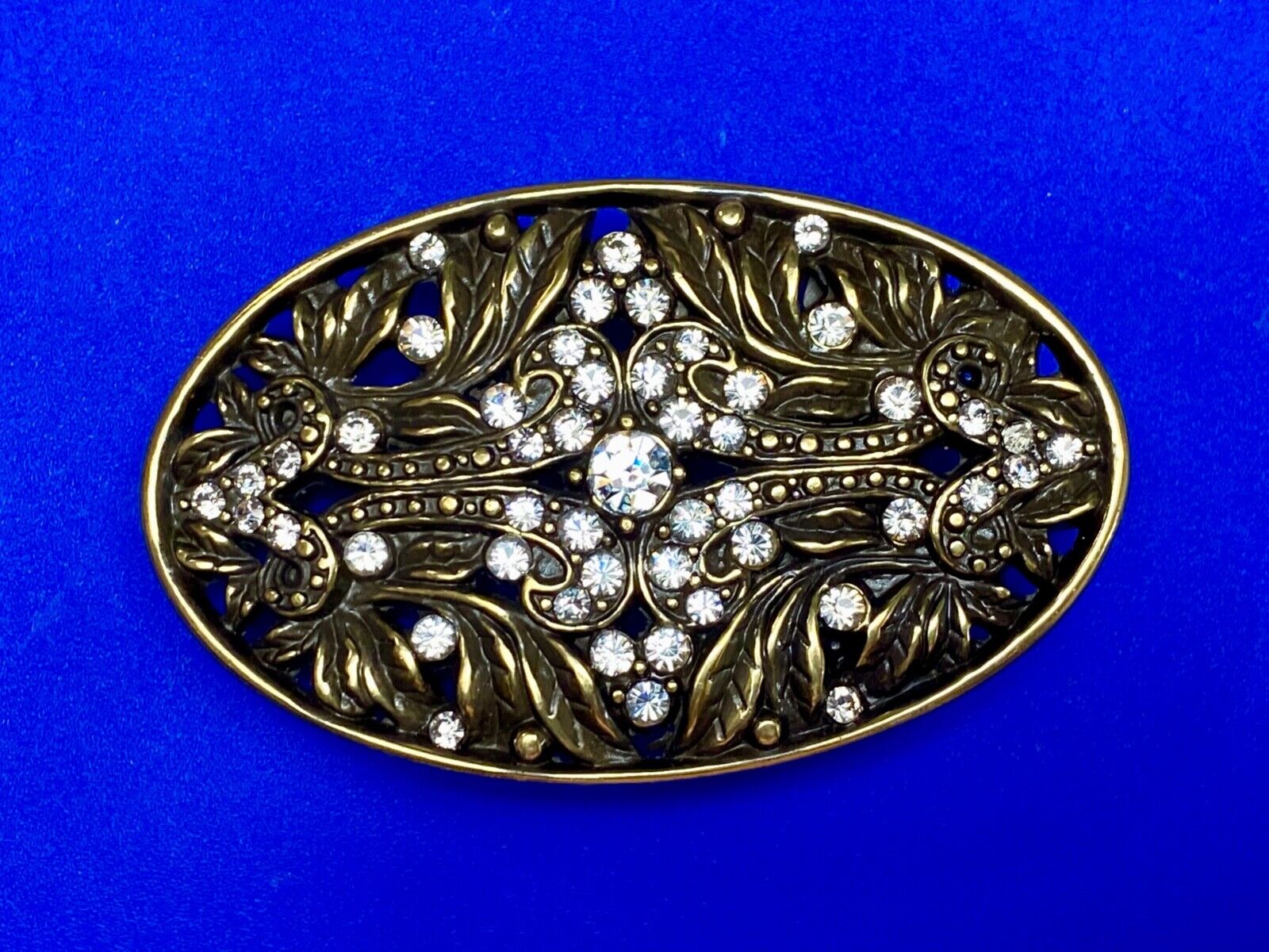 Beautiful Clear Rhinestone covered western see through belt buckle