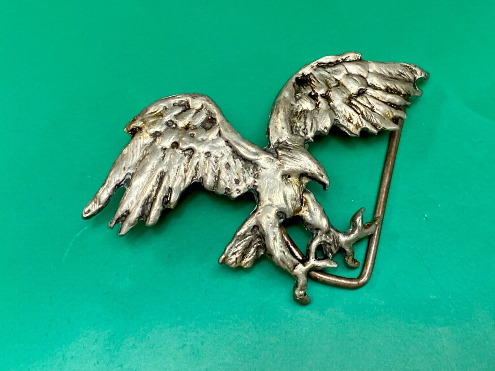 Vintage hunting diving American Eagle claws out figural cut out belt buckle