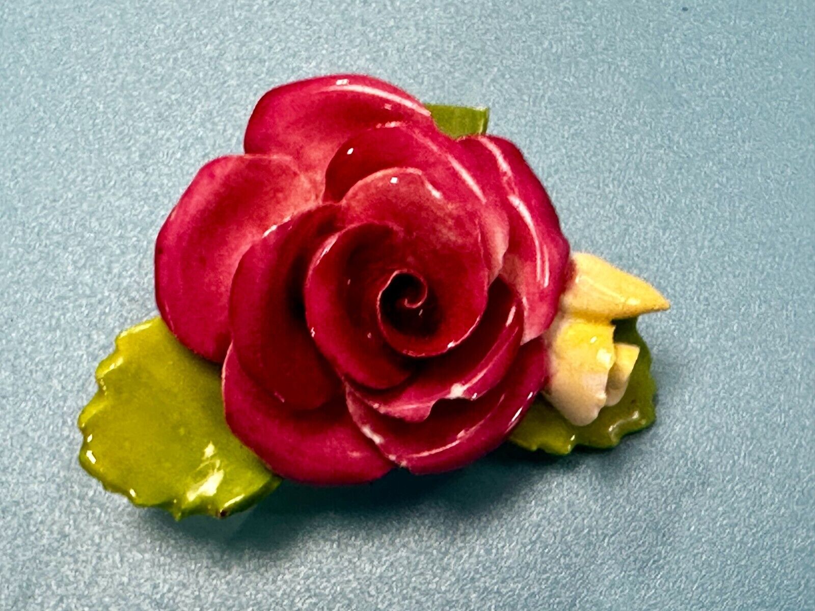 Beautiful Porcelain Red Roses with Green Leaf Brooch Pin Signed by Cara China