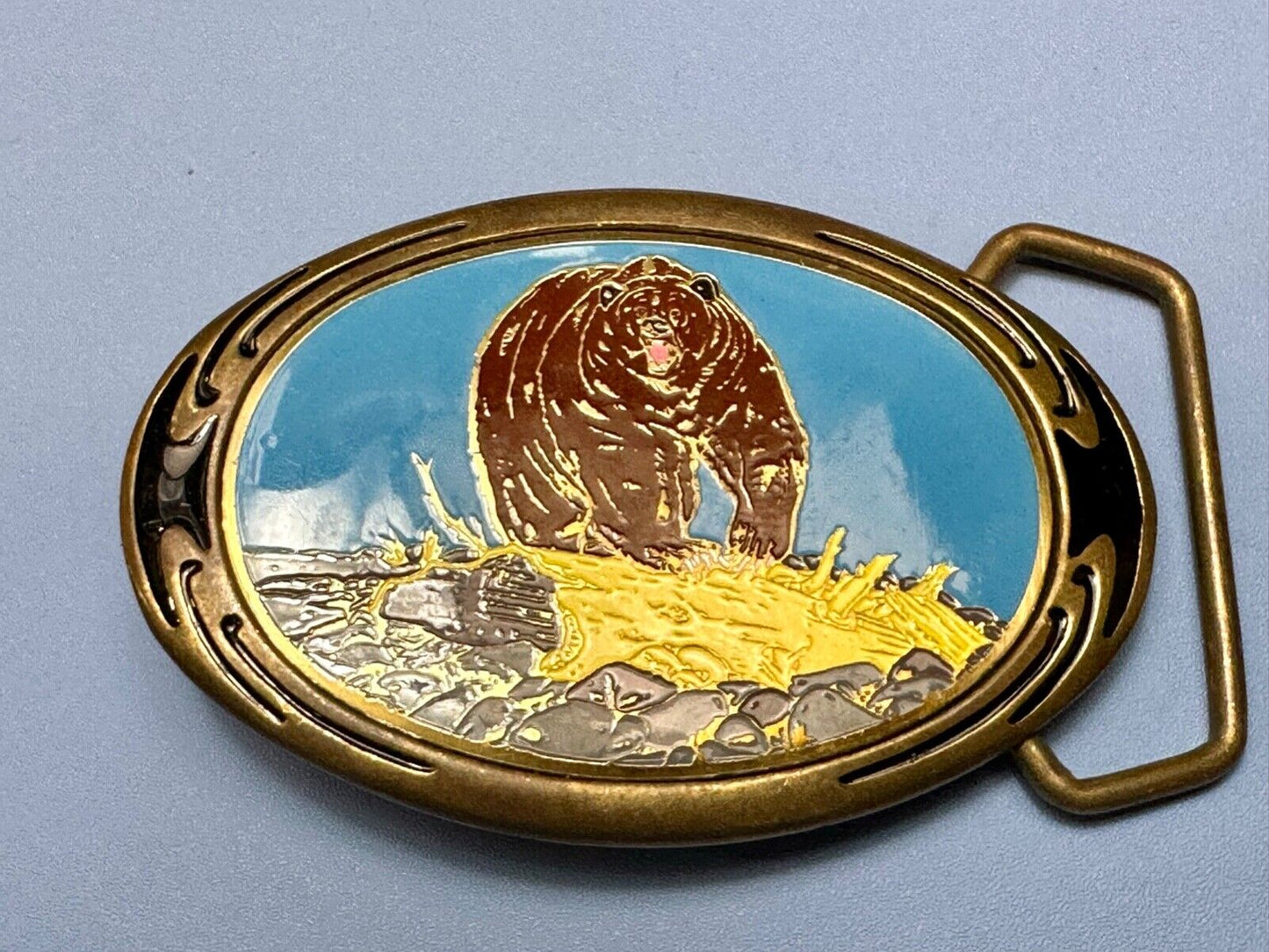 Vintage Bear  F 09 FC 1988  solid brass belt buckle