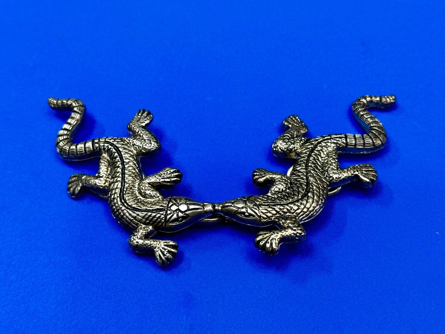 Alligators Crocodiles multi segmented gold tone large Vintage Belt Buckle Loops