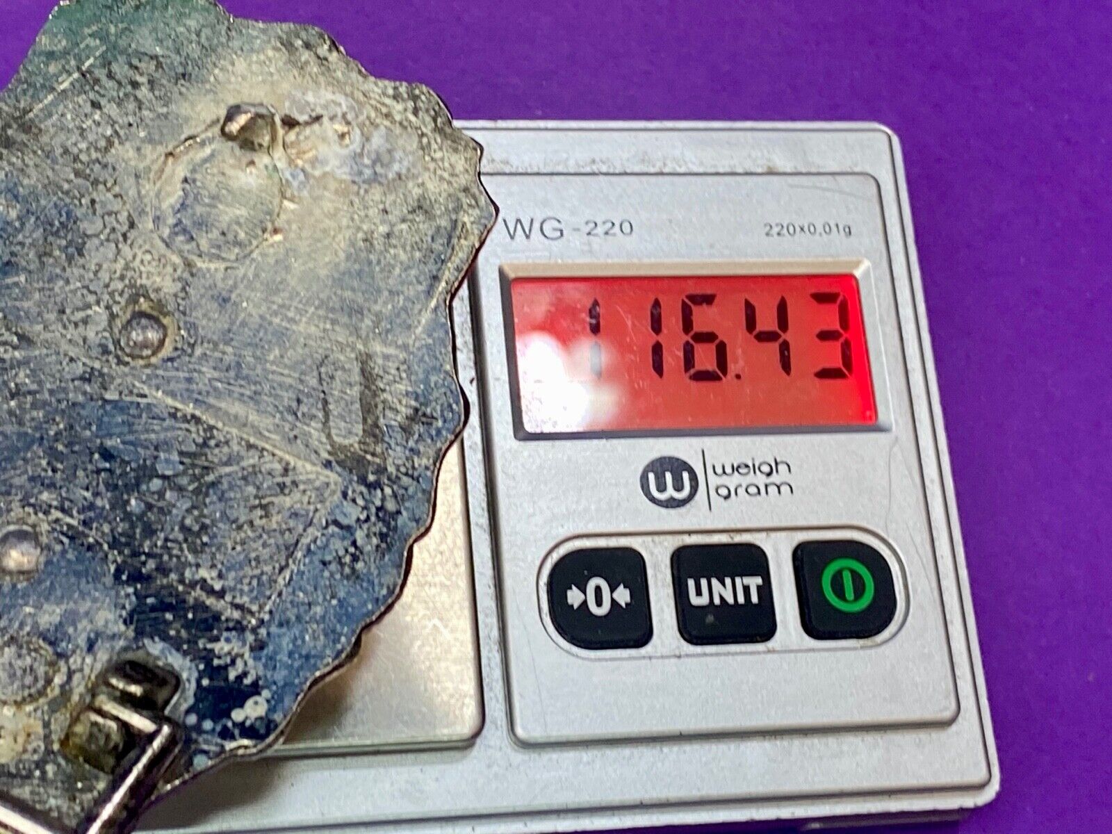 Very Different!   Raised Robot Head missing a blue eye! on western belt buckle 