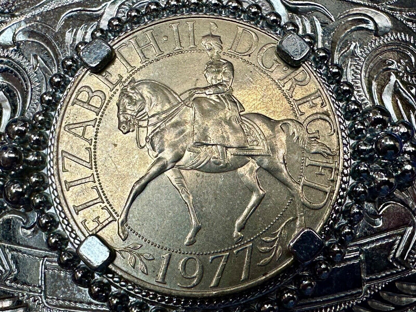 1977 Great Britain Queen Elizabeth Second Jubilee coin collectors Belt Buckle