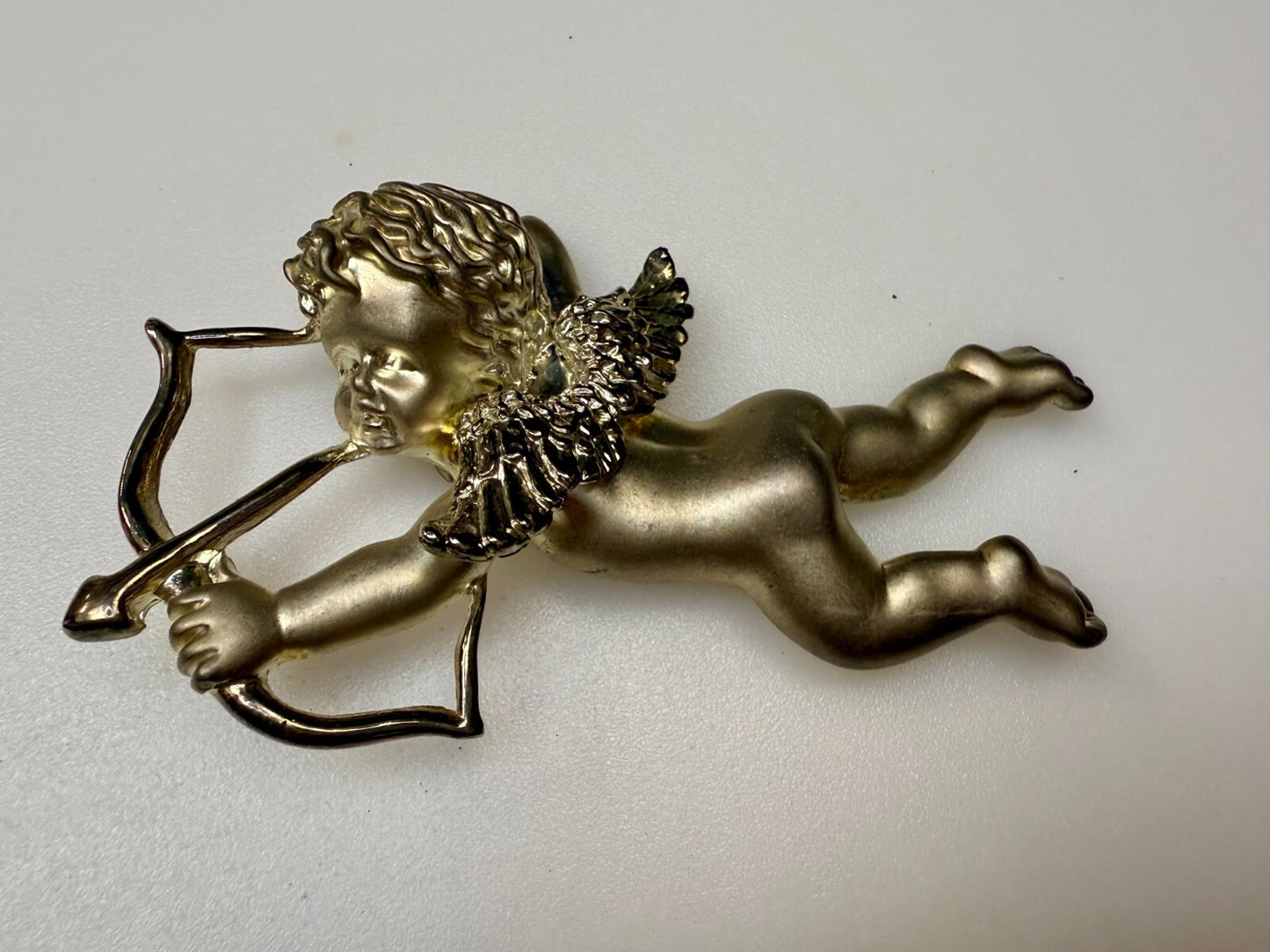 Angel Heart Cupid Bow & Arrow Christmas Holliday Vintage Gold Tone Brooch Pin