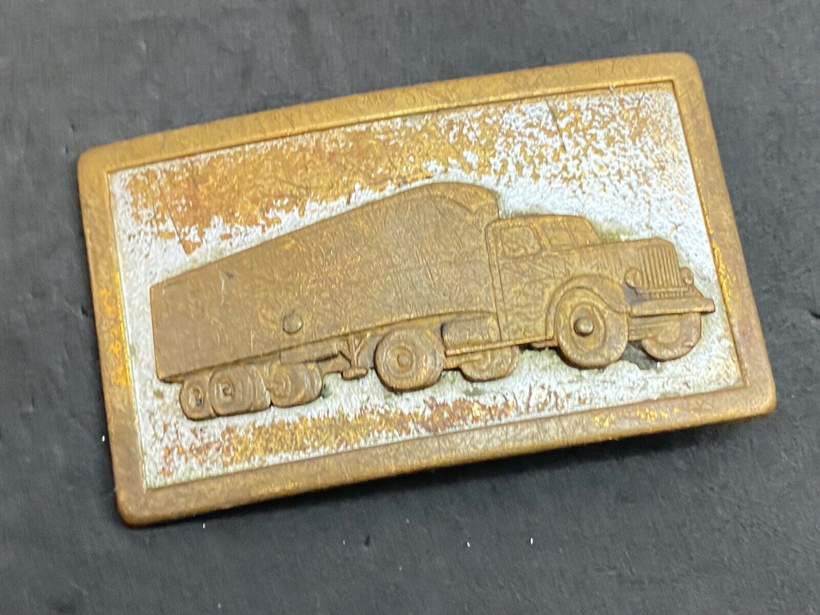 very old Vintage full semi retro Belt Buckle Big Rig Drivers 18 wheelers