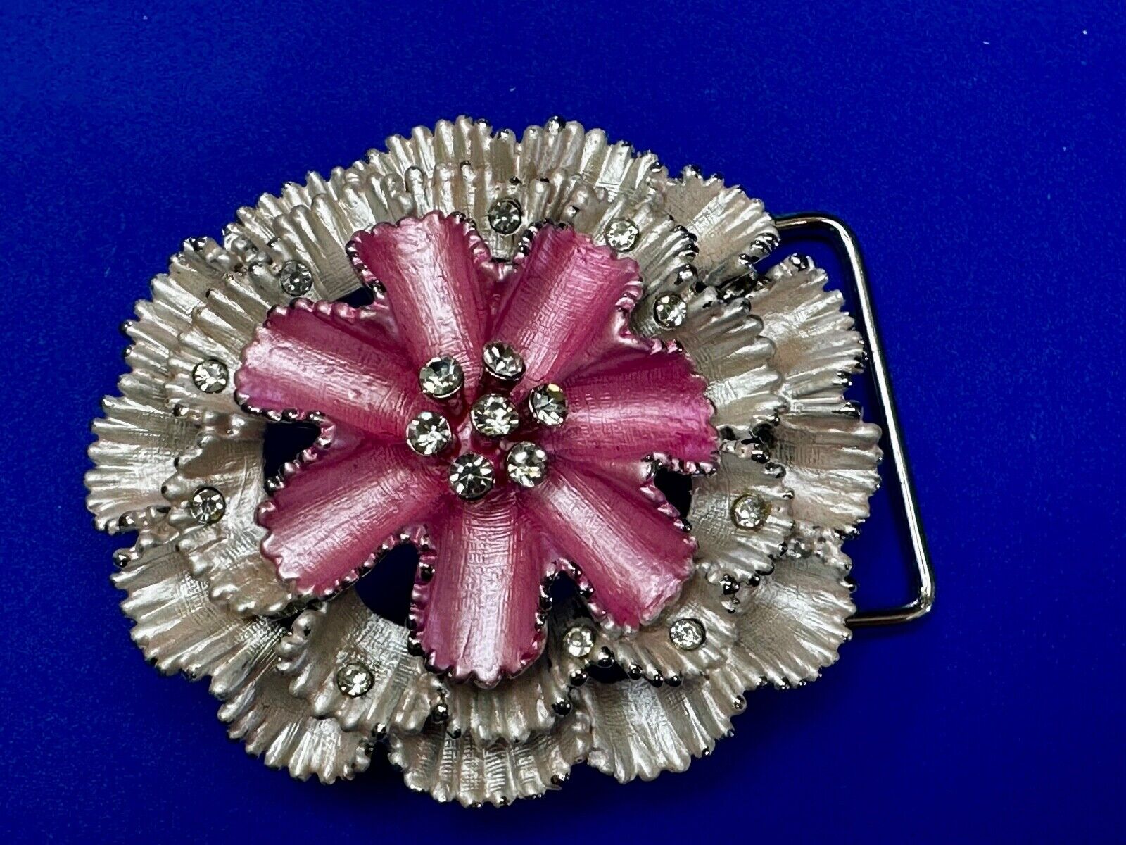Unique Pink White Colored Flower 3D Pattern Rhinestone Accented Belt Buckle