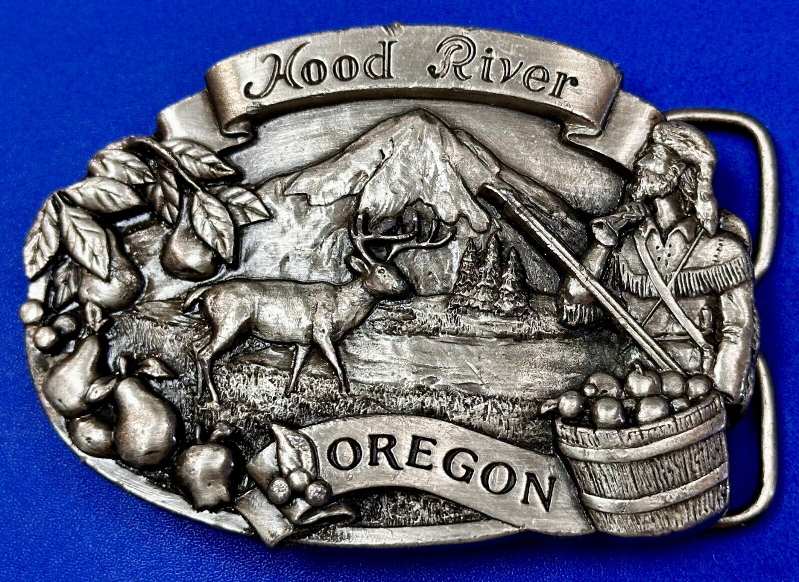 Mt. Hood River Valley Oregon Majestic Scenery Vtg 1981 Commemorative Belt Buckle