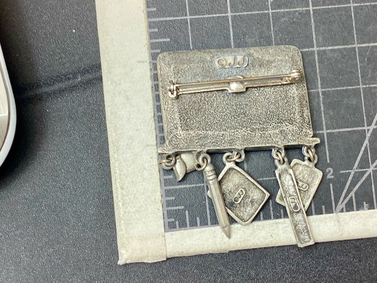VINTAGE *J.J.*PEWTER MATH TEACHER CHALKBOARD BROOCH PIN W/THEMED FIGURAL DANGLES