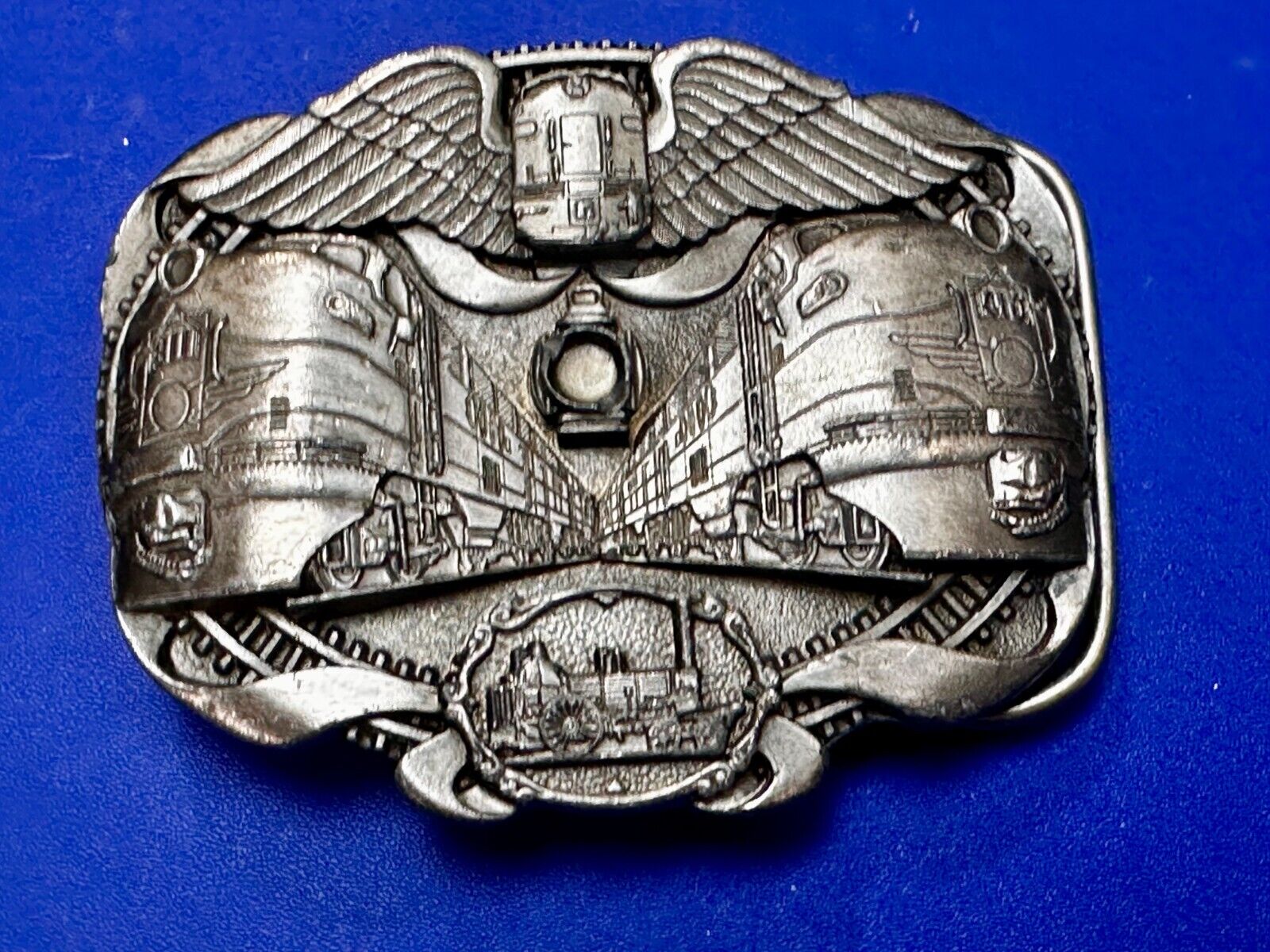 Two Train Engine Side by Side  RailRoad RR  1990's L-900 Bergamot Belt Buckle