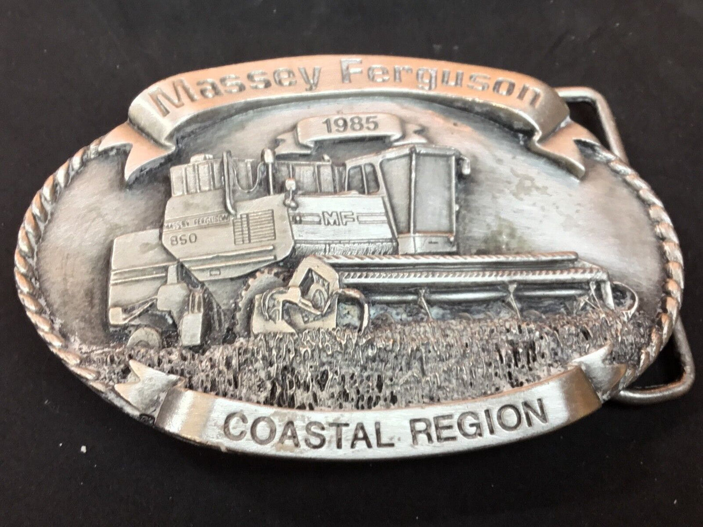 Vintage  Massey Ferguson Summer 1985 LIMITED edition  collector belt buckle