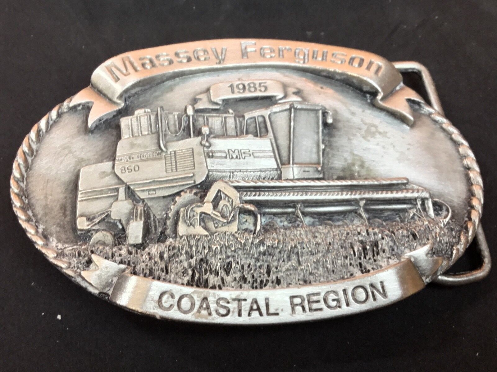 Vintage  Massey Ferguson Summer 1985 LIMITED edition  collector belt buckle