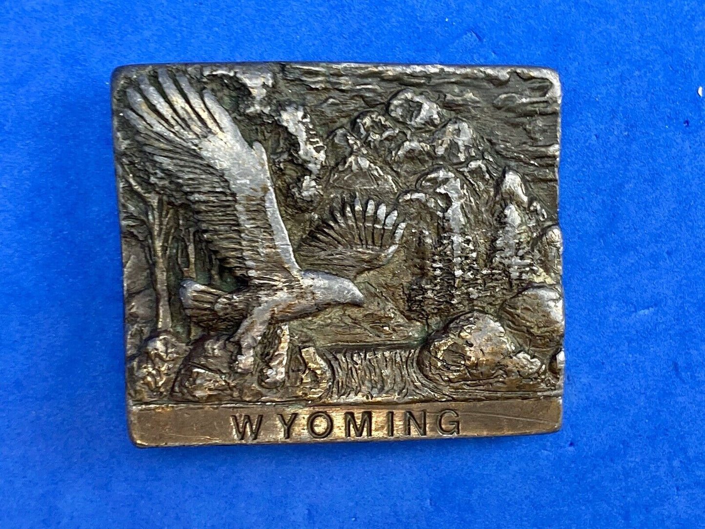 Vintage 1979 belt buckle - The state of Wyoming by Spec-Cast 