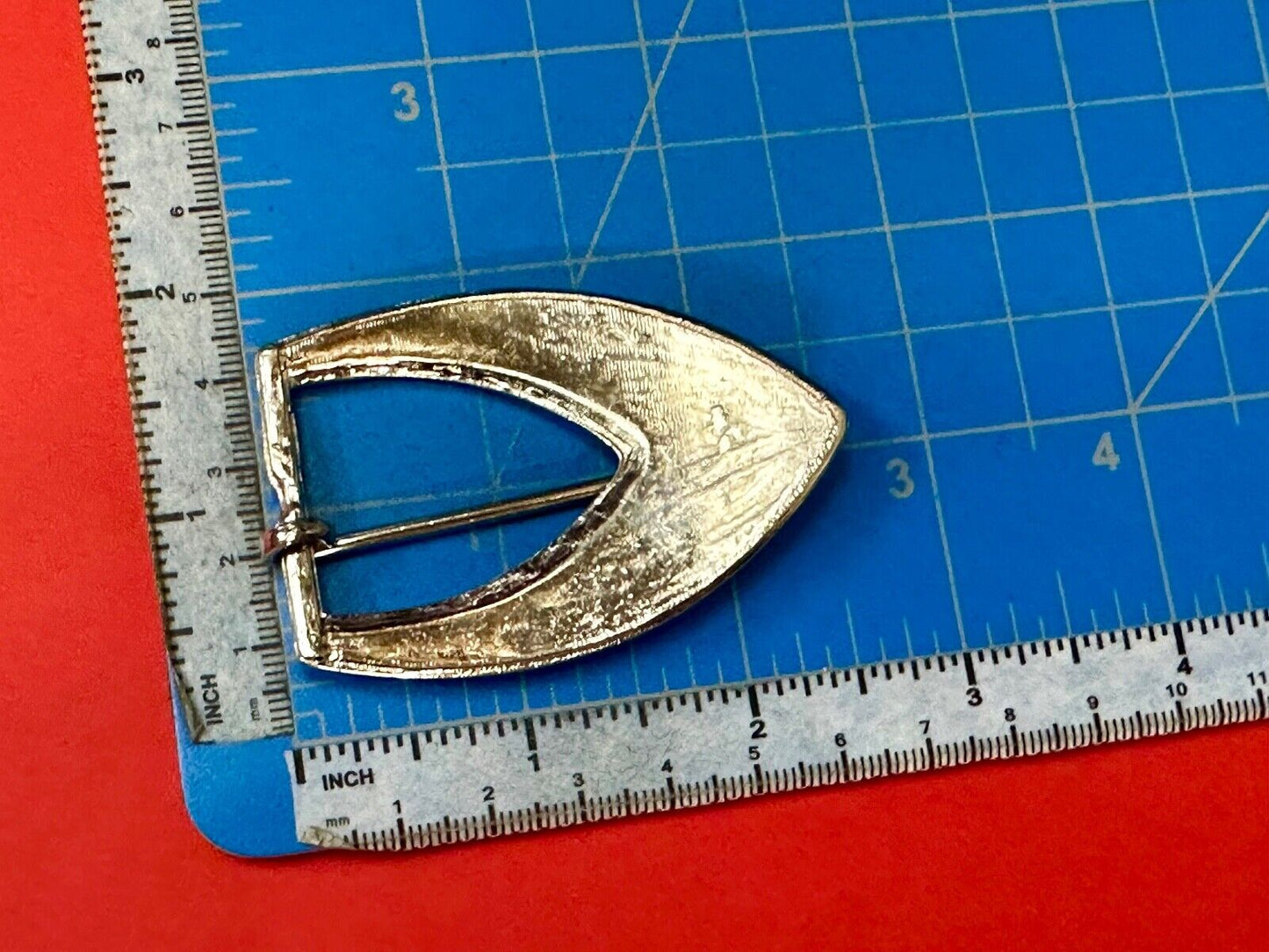 Vintage gold tone pointed Triangle Leaf theme replacement belt buckle