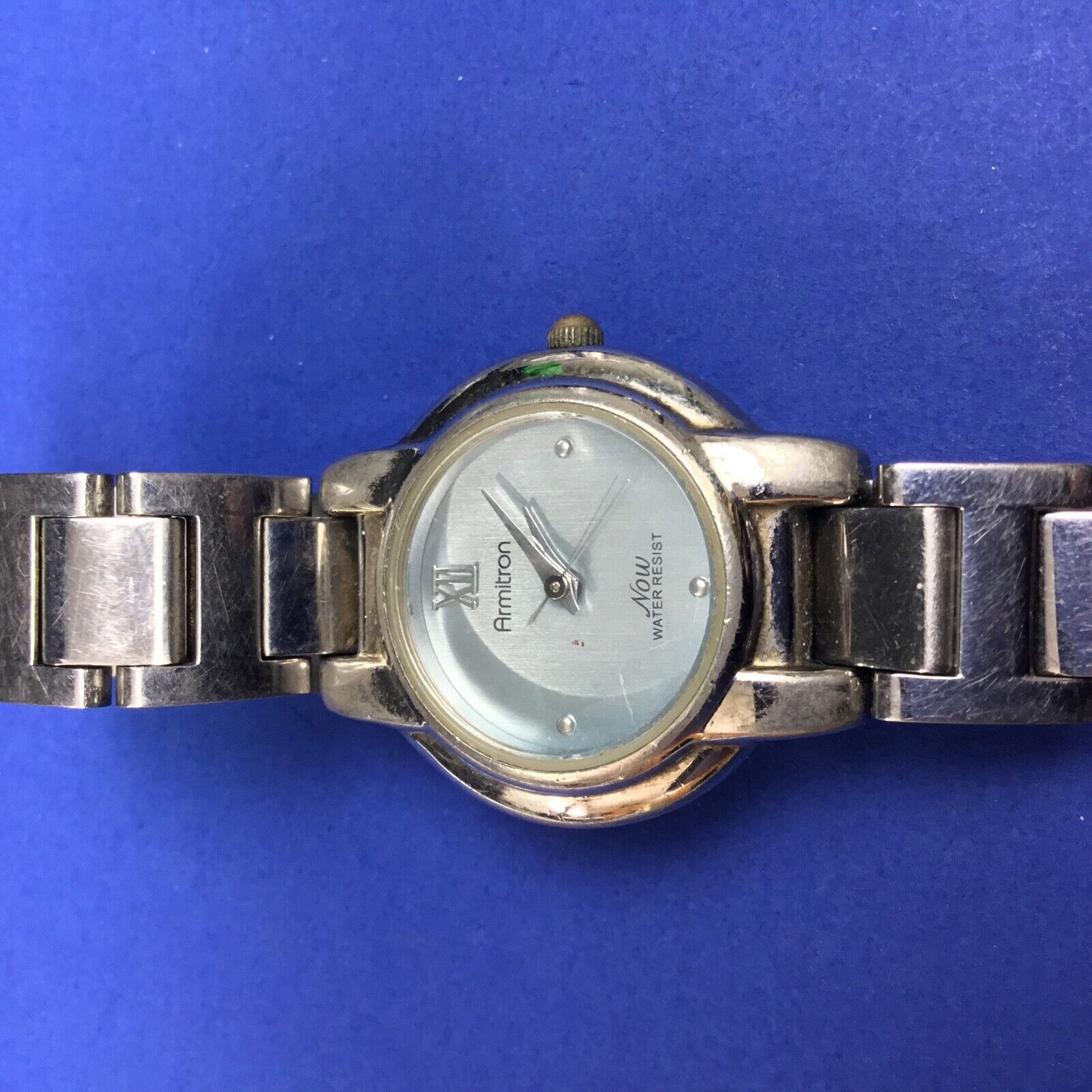 Armitron NOW Silver tone Comes Ladies Round Dress Watch   - Working Well