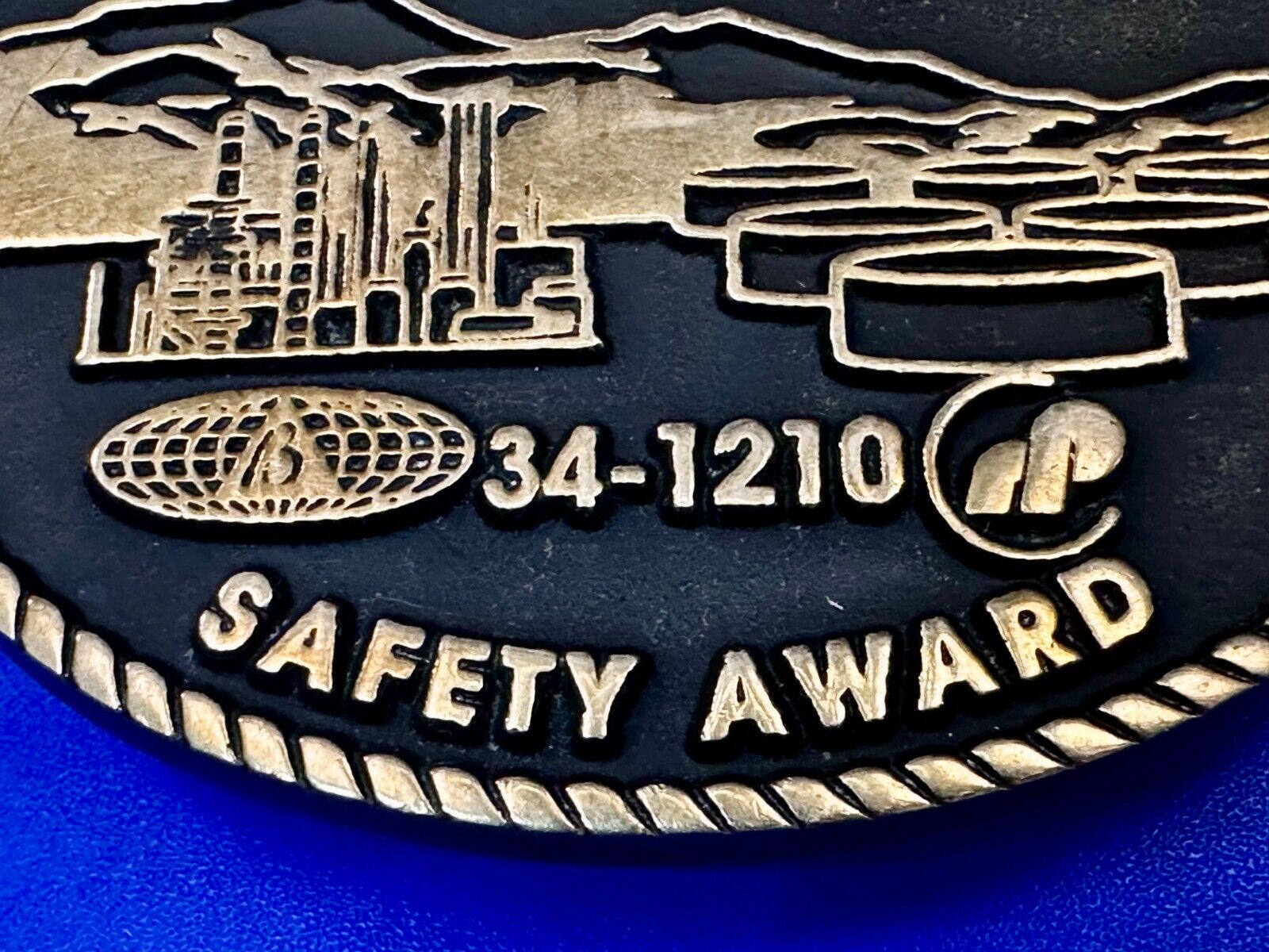 34-110 A Safe Years 1989-1993 W.V Safety Institute Award Koza's Inc Belt Buckle