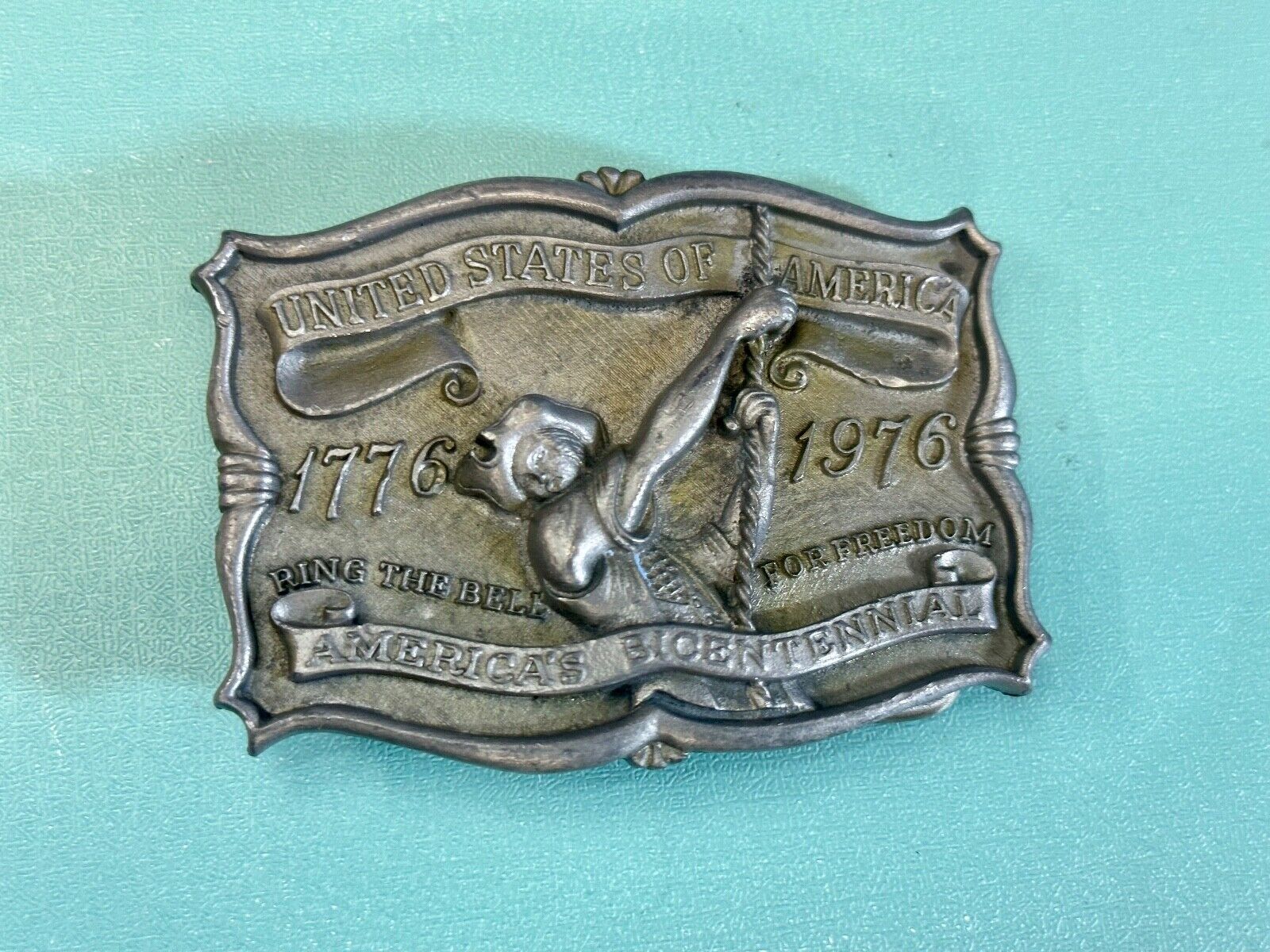 Americas Bicentennial 200 year Celebration 1976 belt buckle by Prov-Line