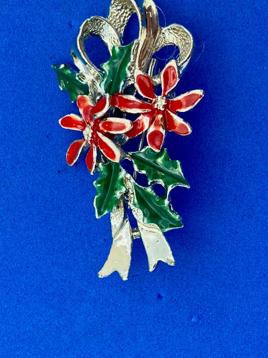 Vintage Gerry's Christmas Brooch Gold Tone Holly Leaves Flowers With Berries