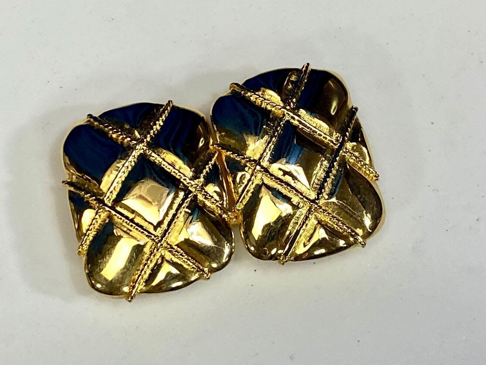 Vintage Gold Tone Basket Weave Pattern Interlocking Two Piece Belt Buckle 