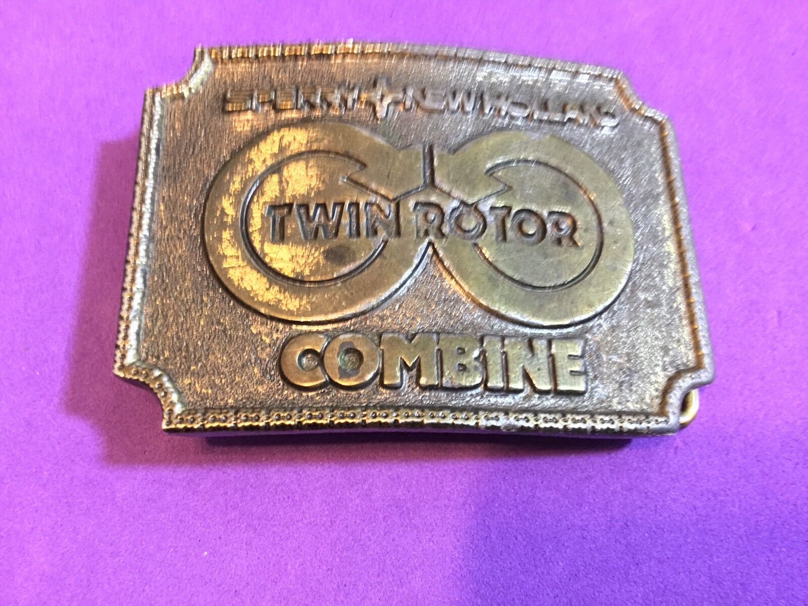 Vintage 1978 SPERRY NEW HOLLAND Twin Rotor Combine - Limited Edition Belt Buckle