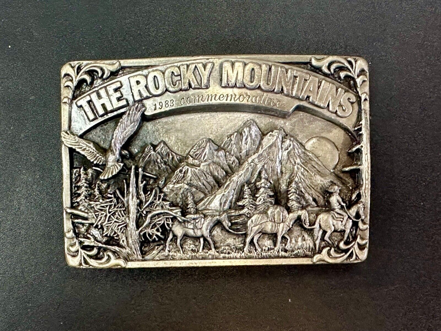 THE ROCKY MOUNTAINS** COMMEMORATIVE BELT BUCKLE VINTAGE 1983 BELT BUCKLE