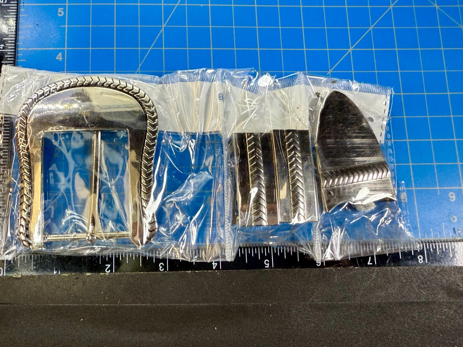 4 pc Ranger Set - Two Loops and Tip W/ Screws Large Reflective New Belt Buckle
