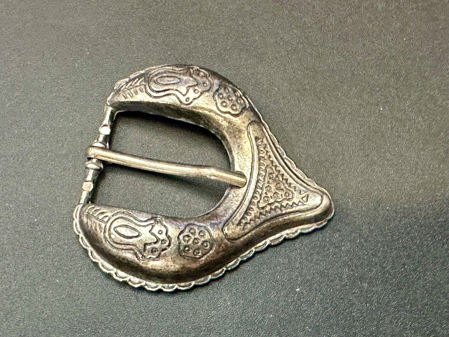 Abstract stretched Heart pattern Replacement silver tone Dress Style belt buckle