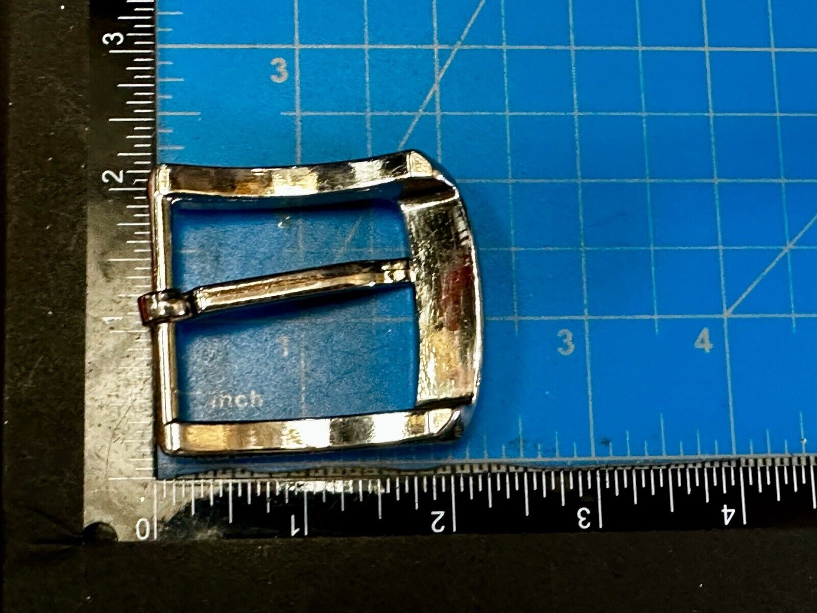 Ariat - Western silver tone ranger style replacement reflective 2"  belt buckle