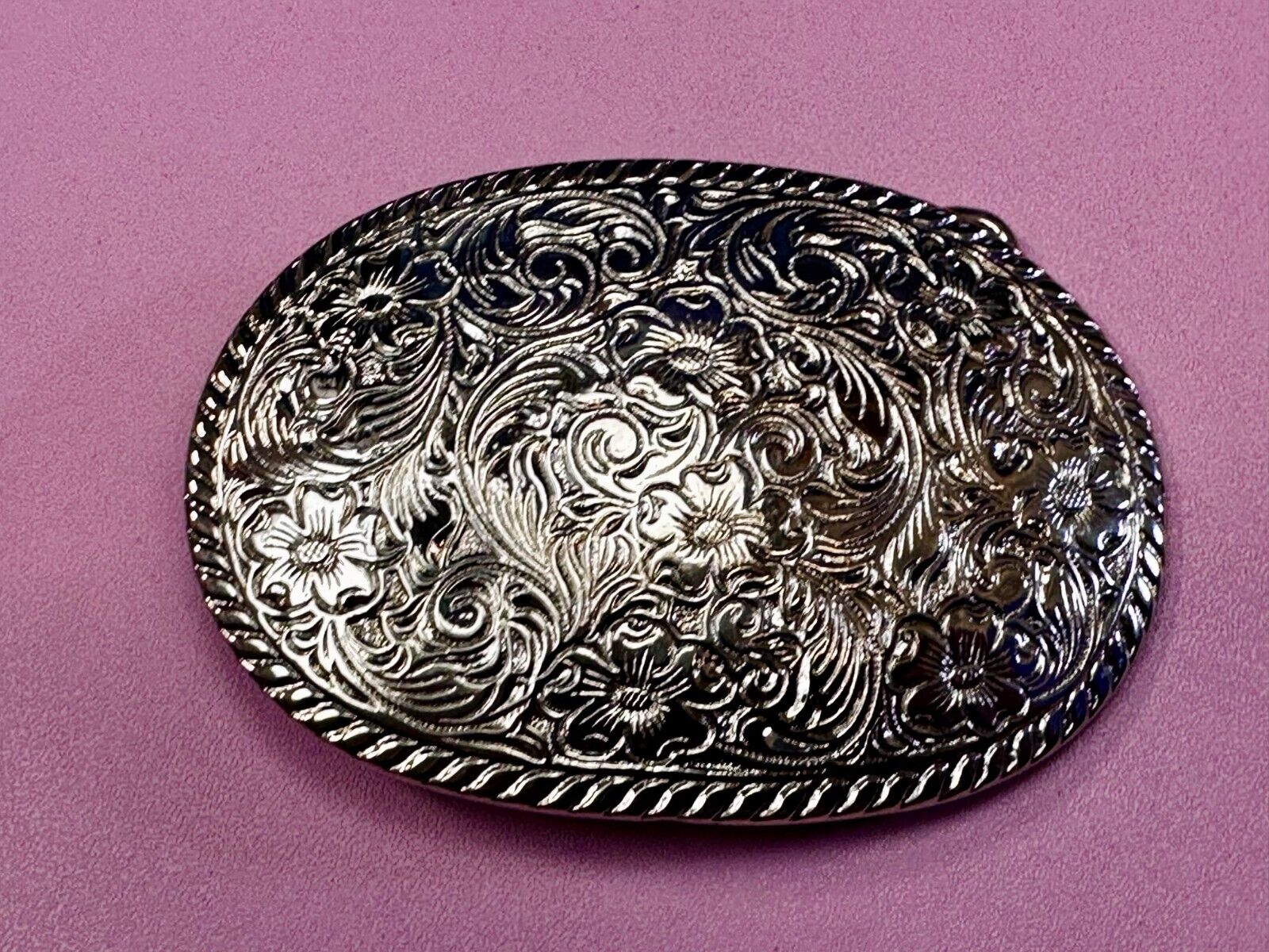 Vintage Floral Theme Oval Silver Tone Western Ornate Flower Swirl Belt Buckle