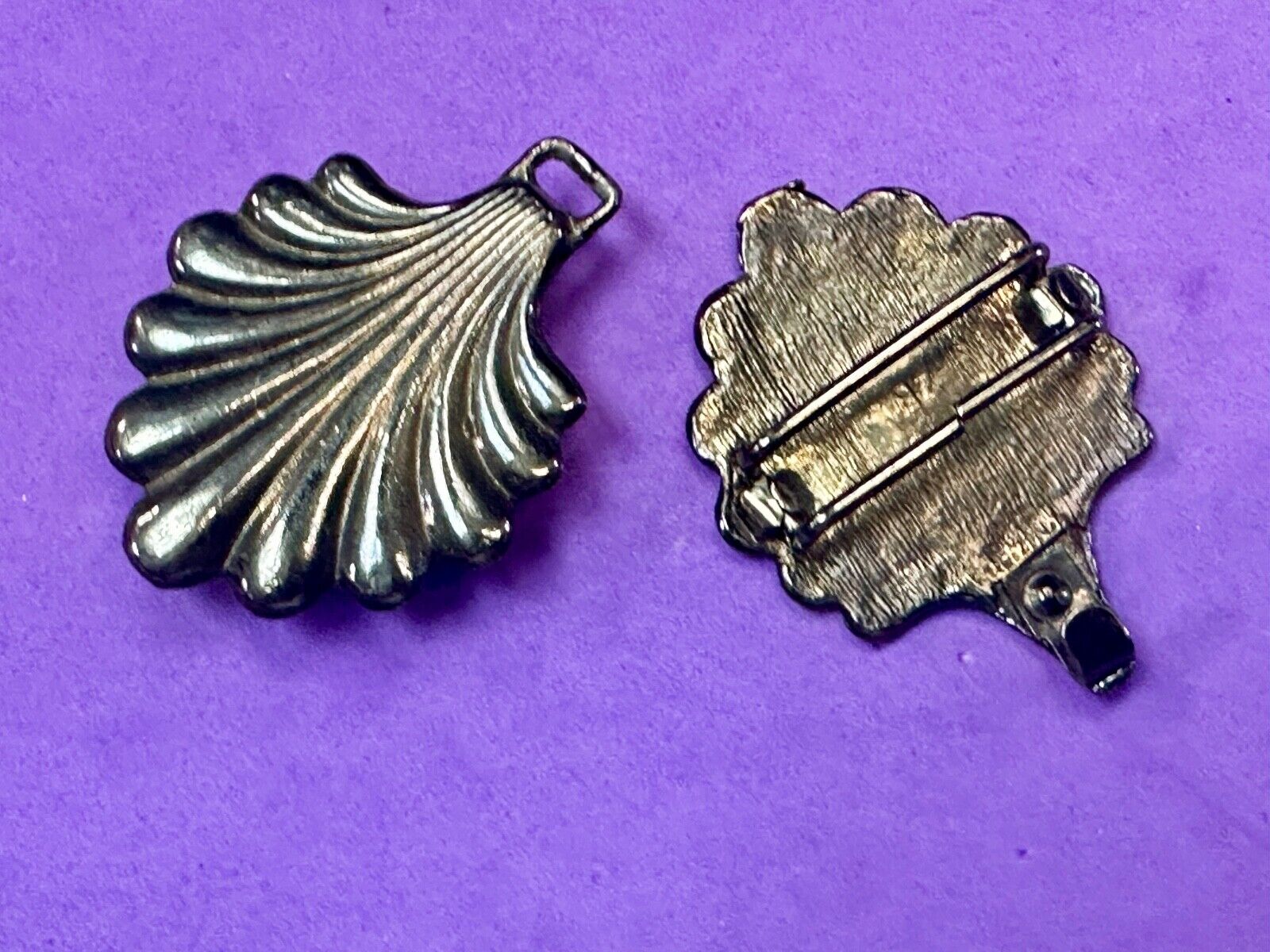 Two piece interconnecting leaf style shape vintage belt buckle