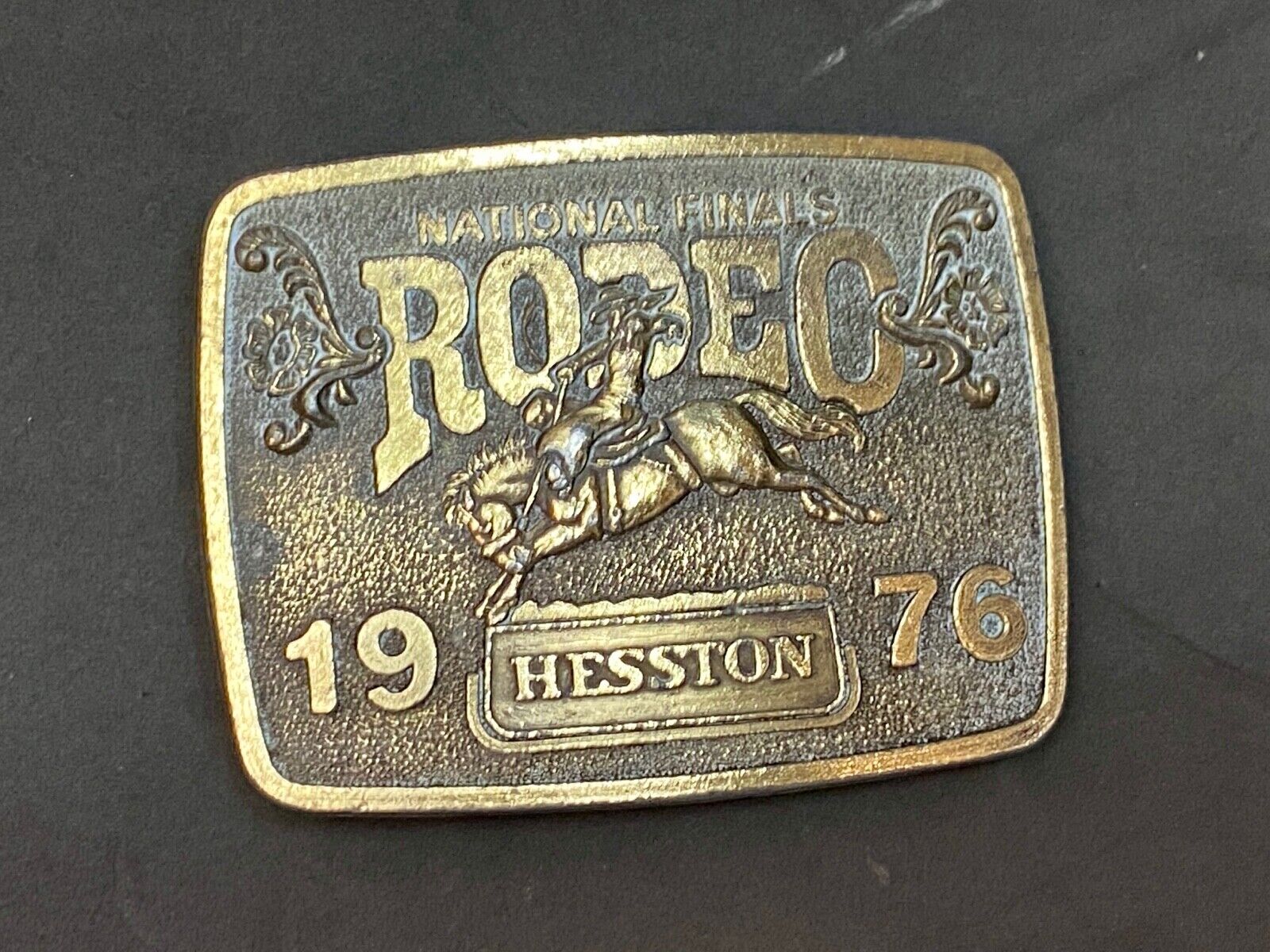 1976 National Finals Rodeo Vtg Hesston Belt Buckle Bicentennial Cowboy