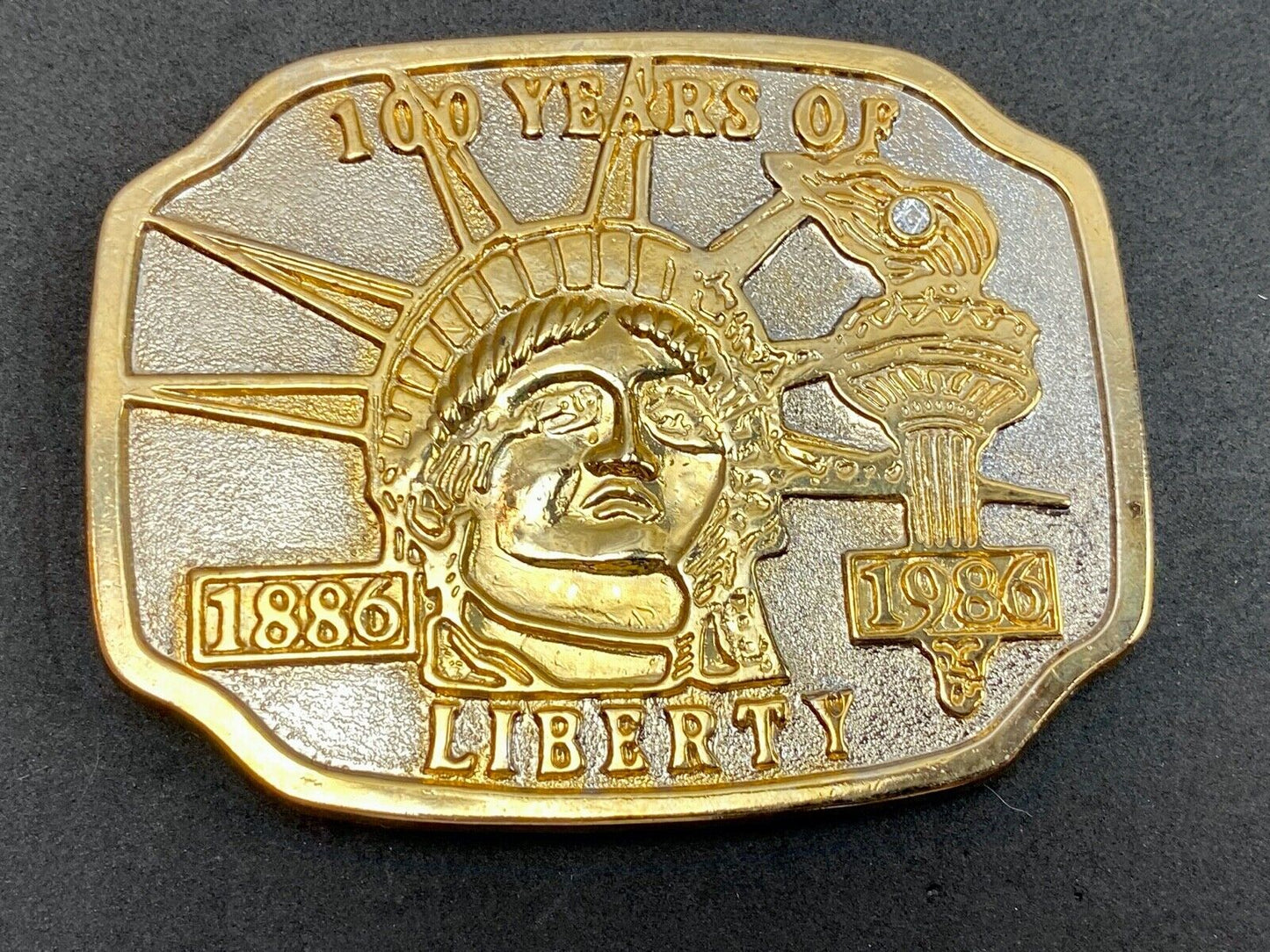 100 YEARS OF LIBERTY 1886-1986 VINTAGE BELT BUCKLE LADY LIBERTY STATUE