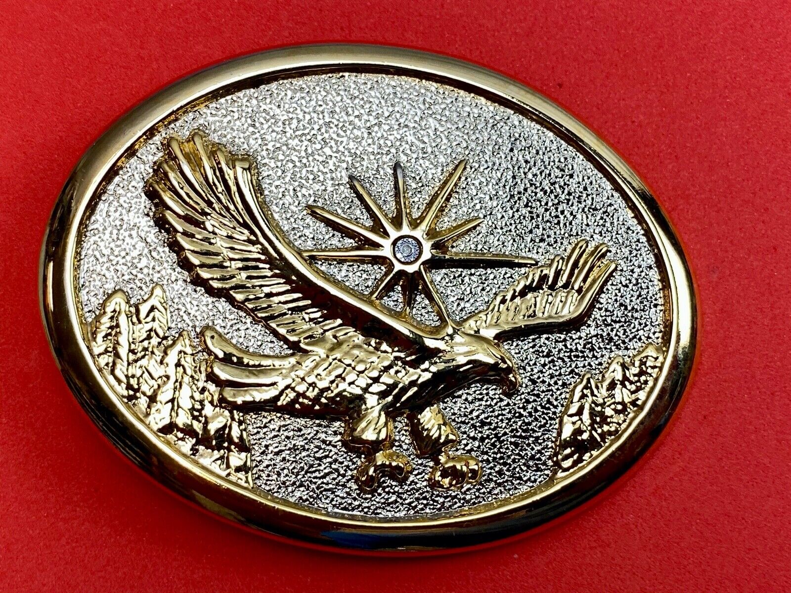 Vintage flying classic Bald Eagle with Rhinestone as sun starburst belt buckle 