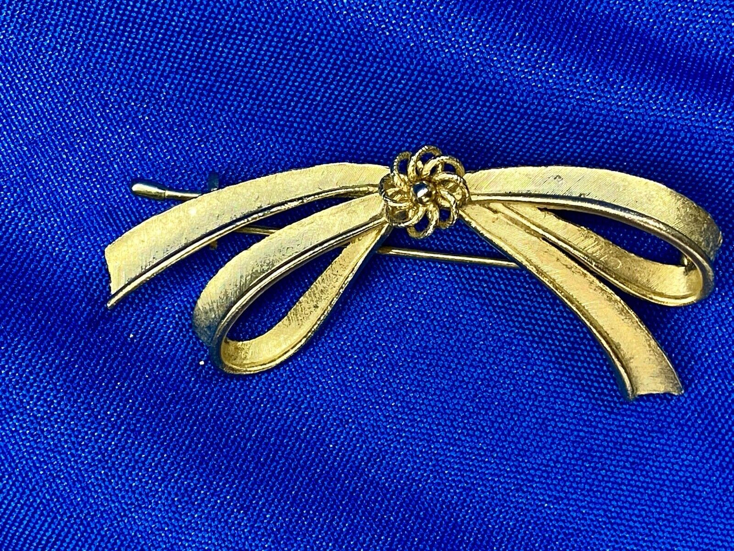 Vintage DENBE Ribbon Bow Gold Tone Brooch Pin Costume Jewelry