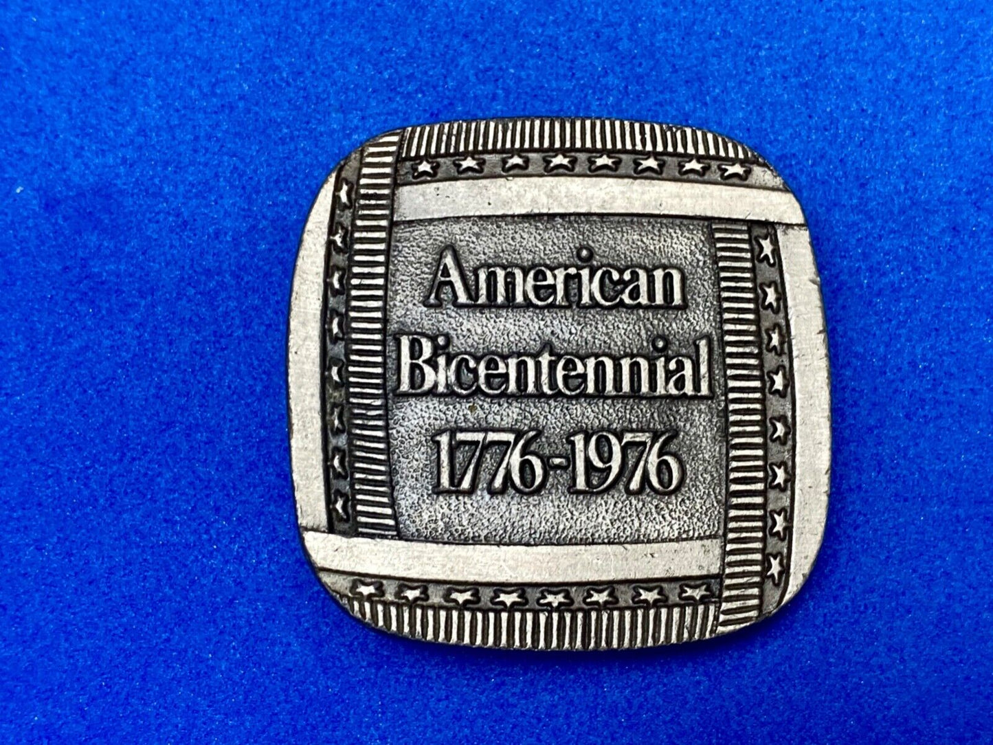 American Bicentennial - Patriotic United States vintage belt buckle by Bergamot