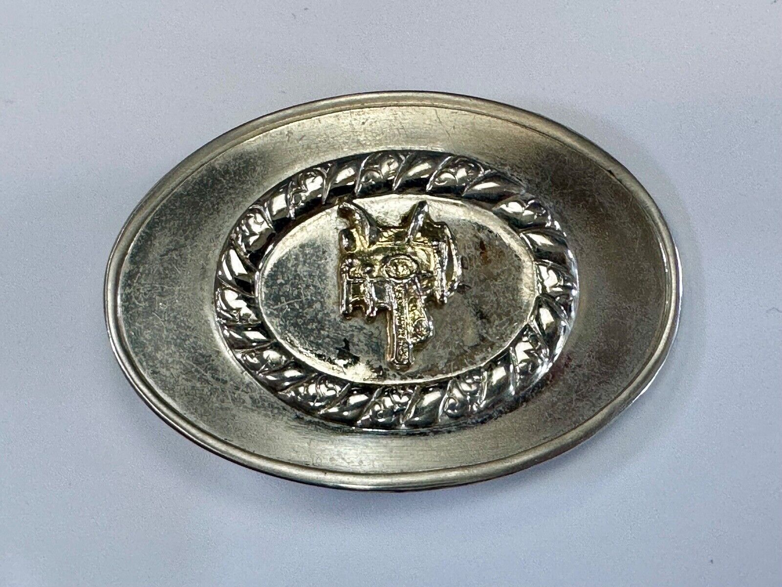unique horse saddle Vintage oval multi ring belt buckle