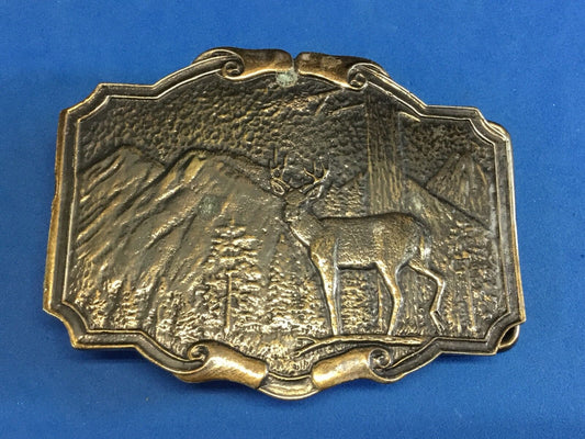VINTAGE 1974 - WYOMING STUDIO Deer / BUCK in nature  BELT BUCKLE - by JAMES LIND