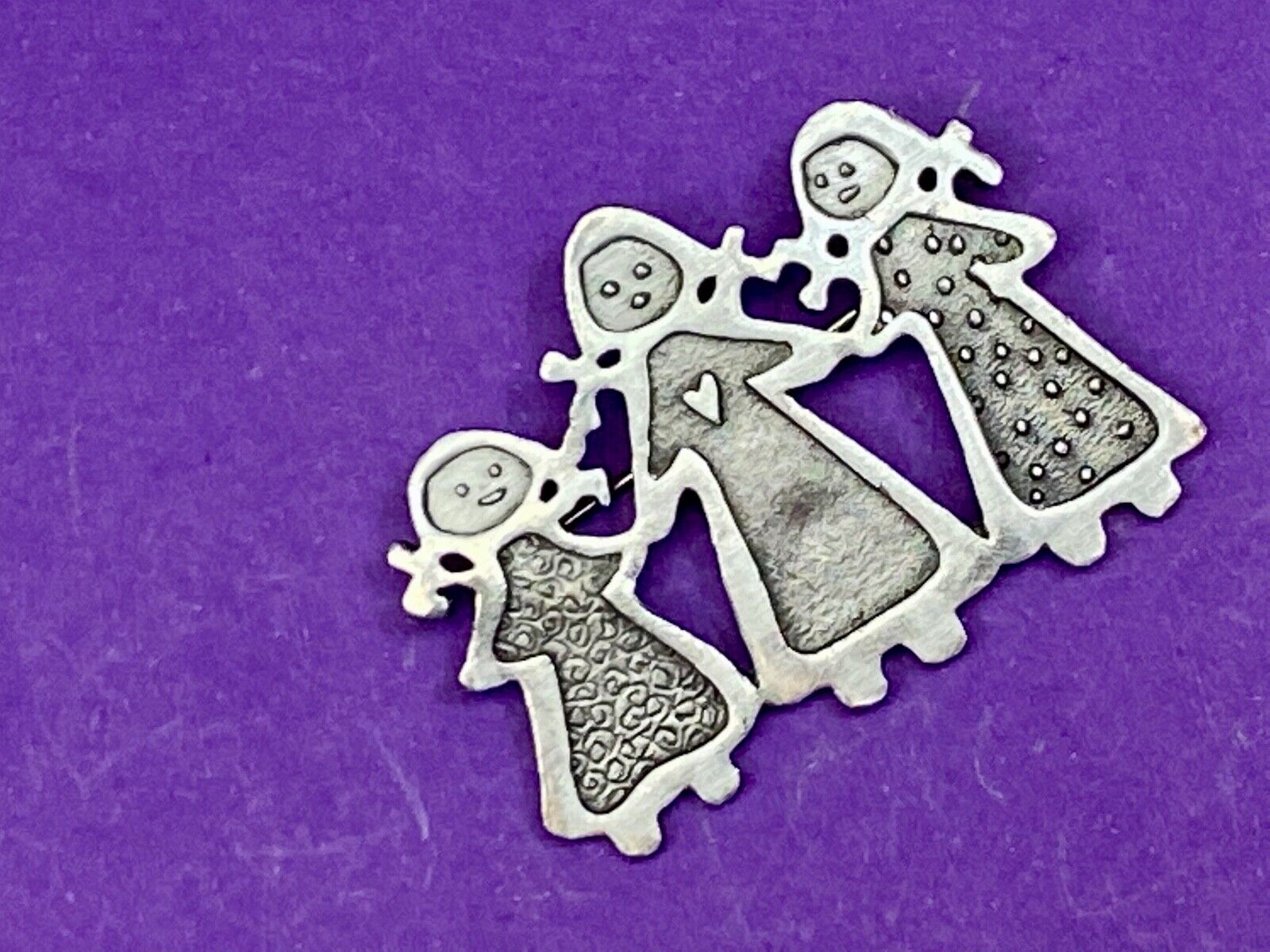 Three Sisters Cynthia Webb Pewter Silver tone Vintage Brooch Pin