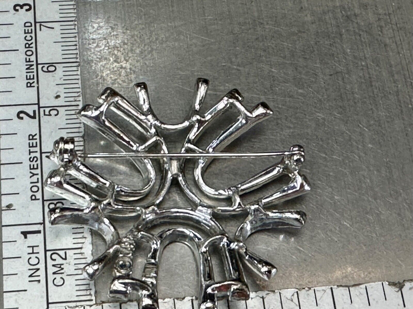 unique see through Sarah Coventry signed silver tone brooch pin