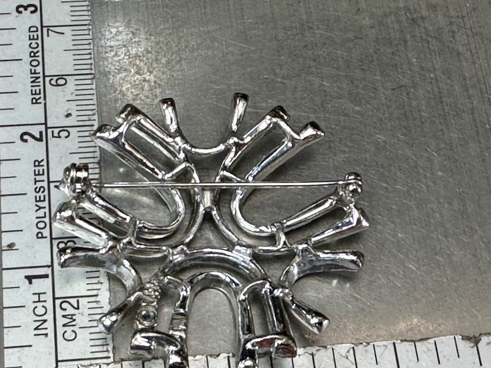 unique see through Sarah Coventry signed silver tone brooch pin
