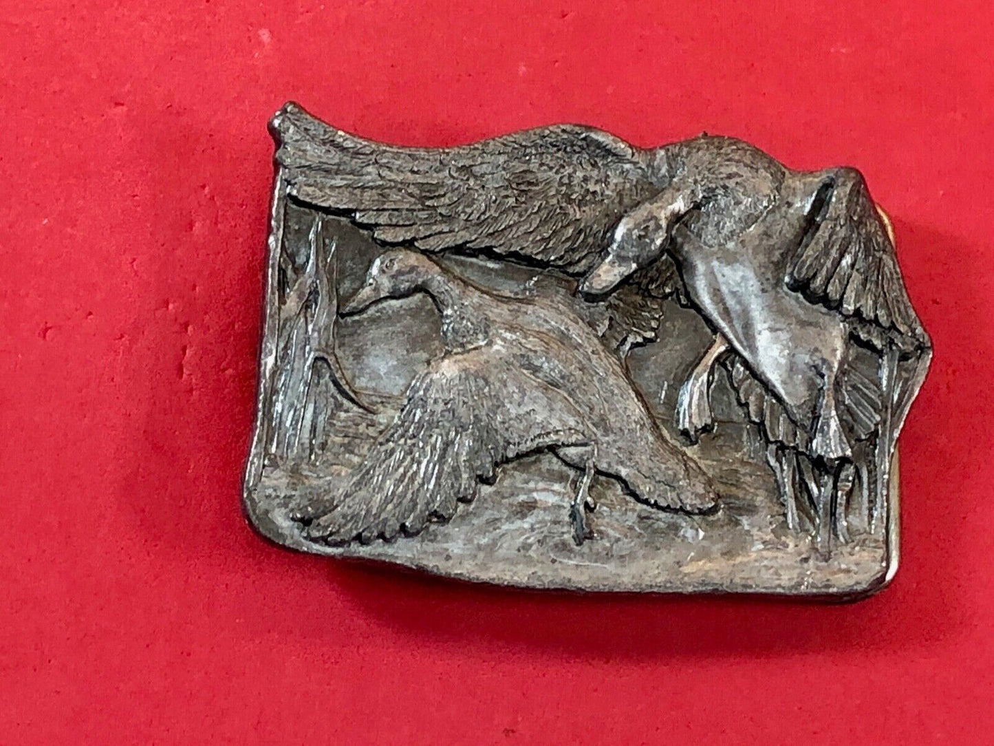 Vintage 1977 Bergamot Flying Ducks Hunting Waterfowl Belt Buckle Z-144 RARE!