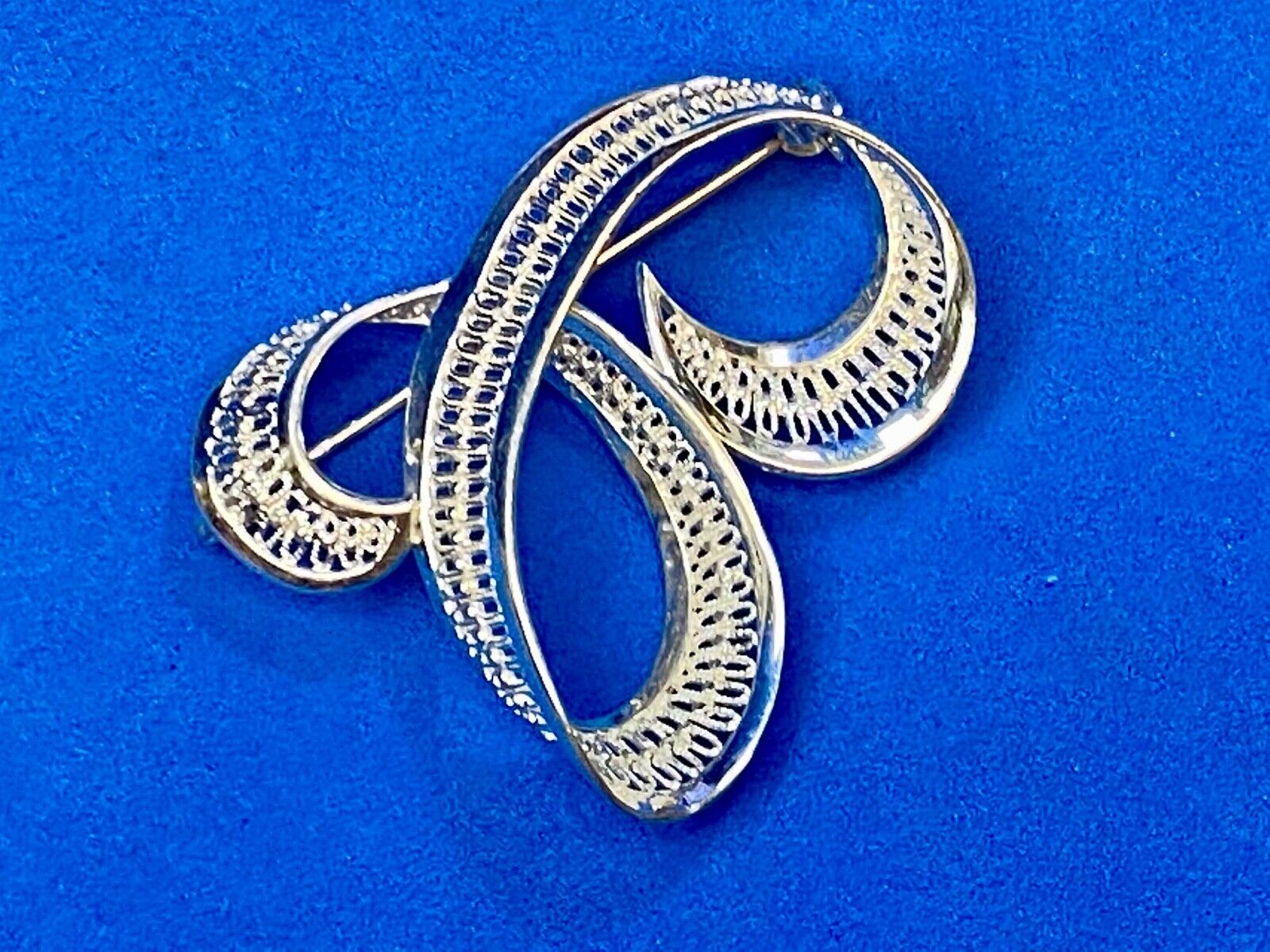 Vintage Filigree Ribbon Swirl Sterling Silver 925 Brooch Pin Signed EB