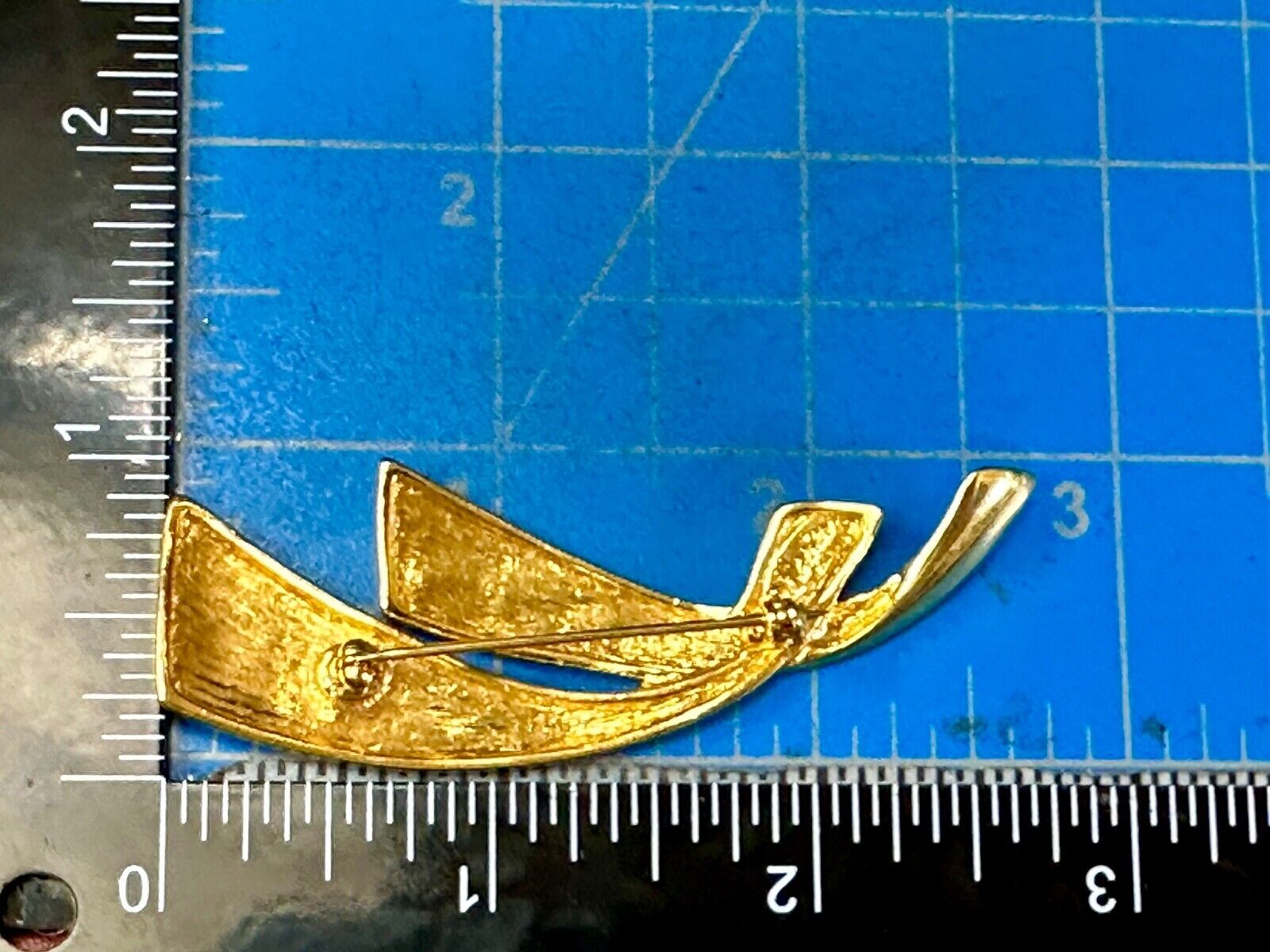 Two curved bars - vintage Napier signed gold tone brooch pin