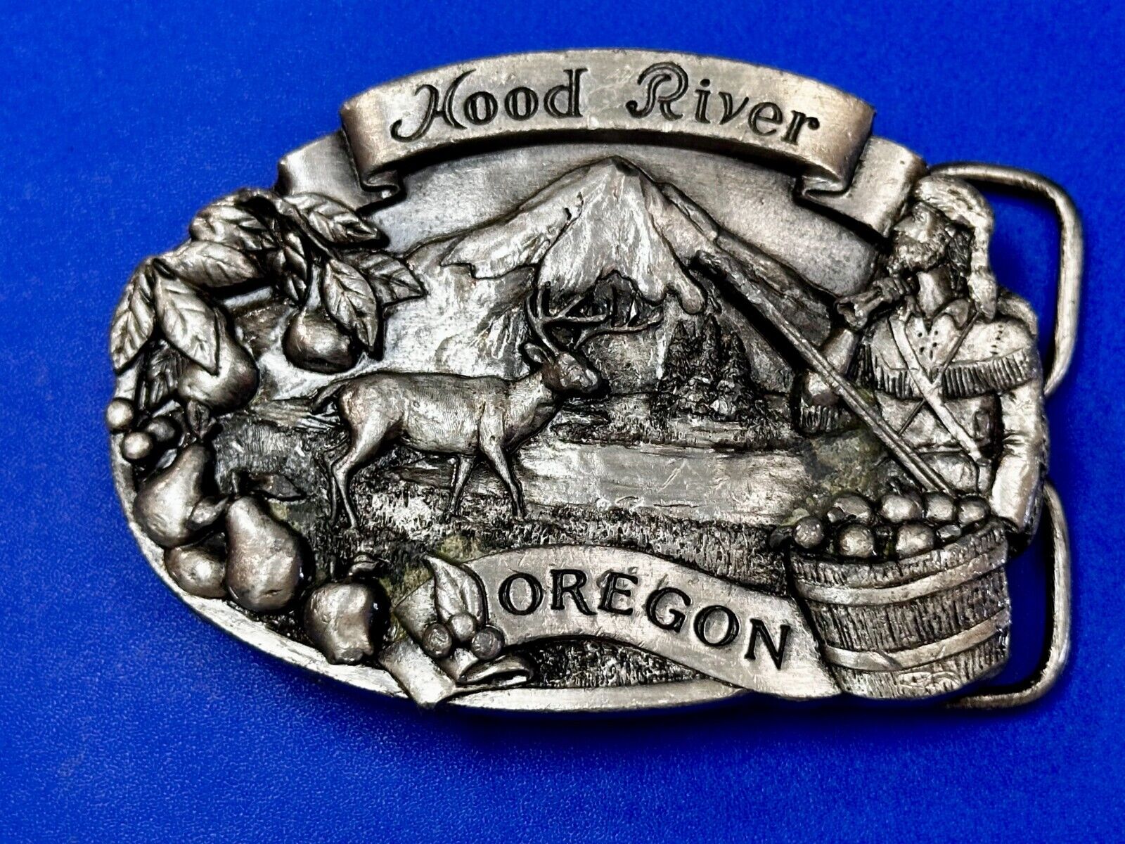 Majestic Mt. Hood River Valley Oregon Scenery Vtg 1981 Commemorative Belt Buckle