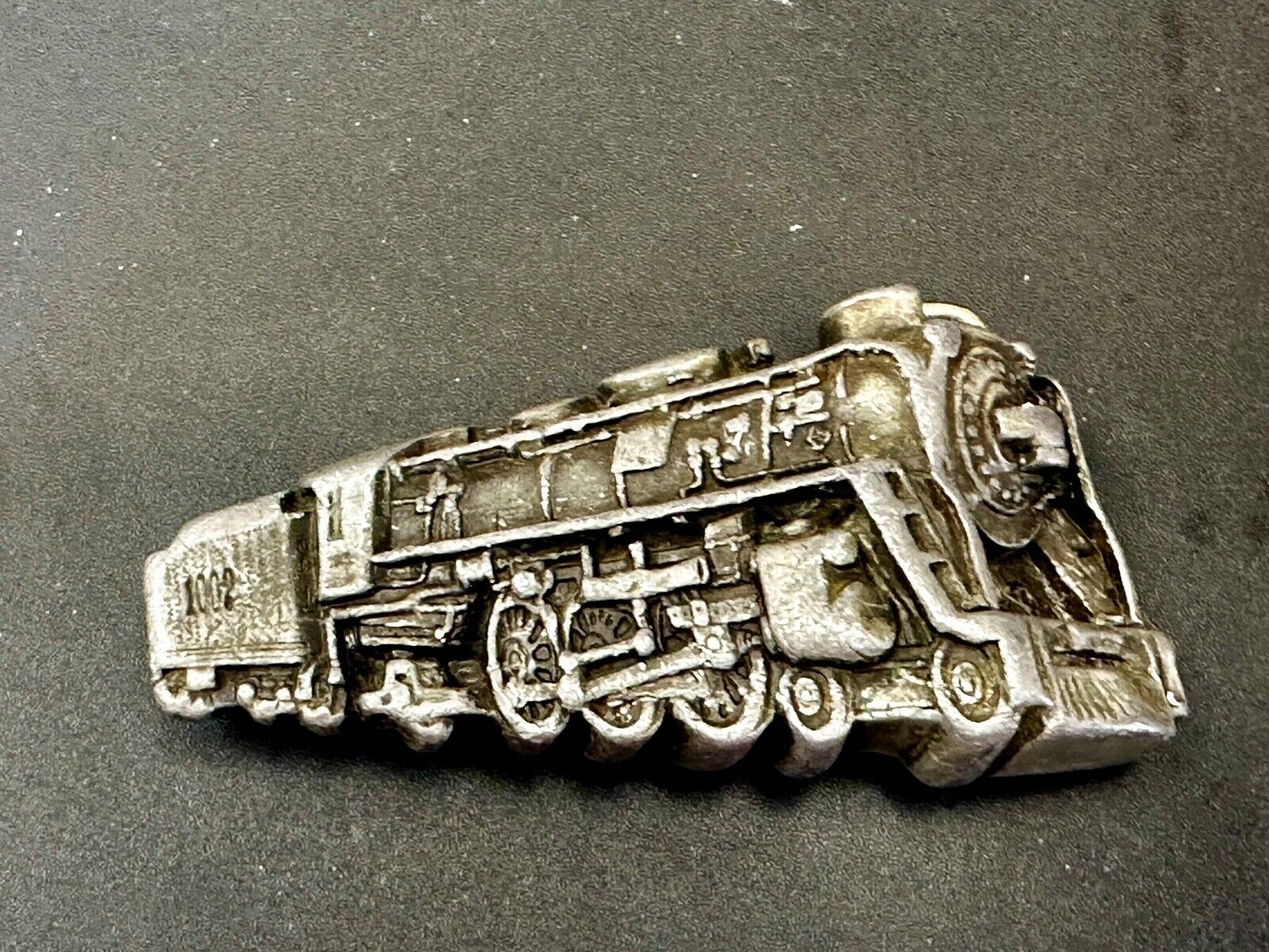 1002 RR Steam Engine Train Rail Road collectable  1978 Bergamot Belt Buckle