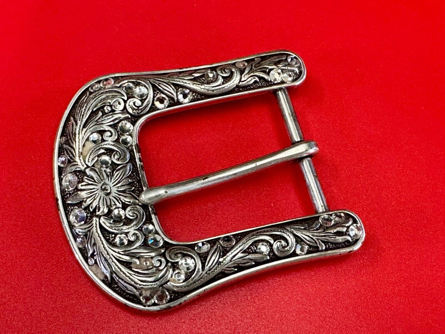 Ariat signed western ornate ranger silver tone belt buckle with Rhinestone's