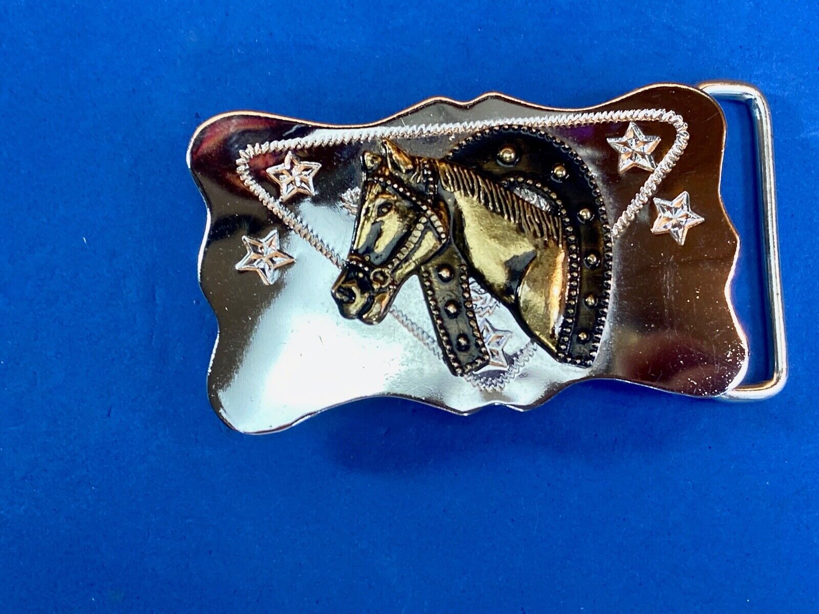 Horse Head Through Lucky Horse Shoe On Mirrored Mixed Metal Belt Buckle 